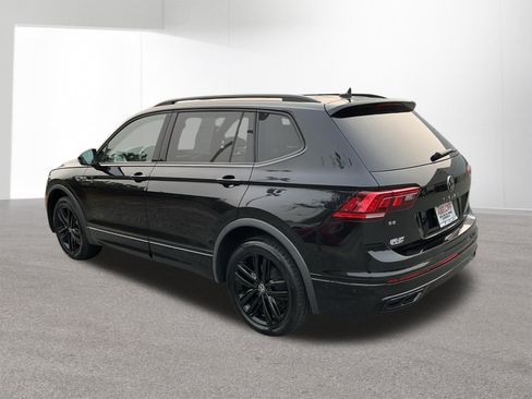 Used 2022 Volkswagen Tiguan SE R-Line AWD/4WD image 5