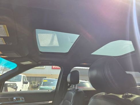 Used 2017 Ford Explorer Sport w/ Equipment Group 401A image 12