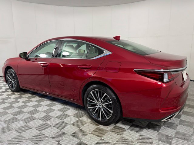 Used 2025 Lexus ES 350 w/ Premium Package FWD image 4