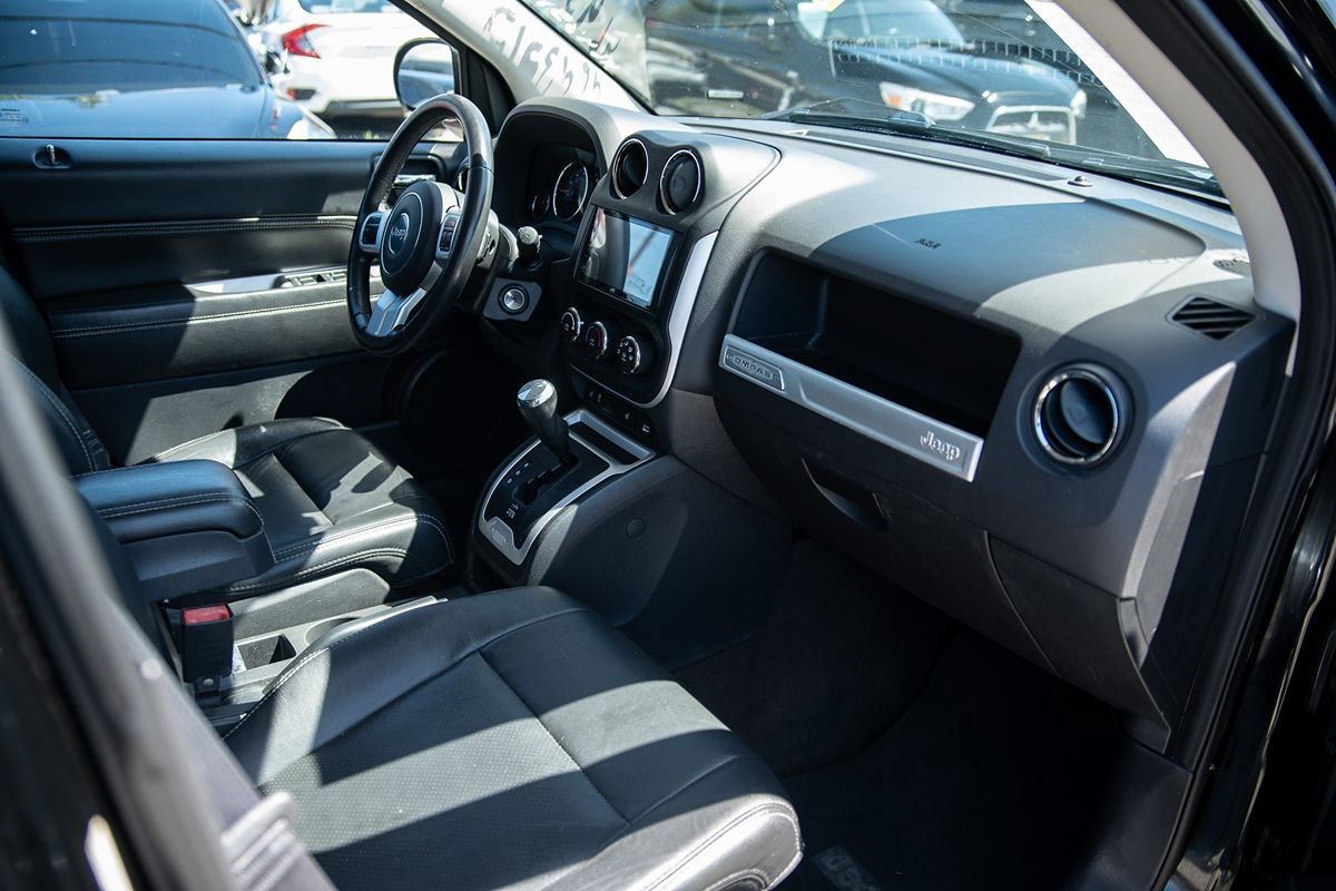 Used 2017 Jeep Compass High Altitude AWD/4WD image 13