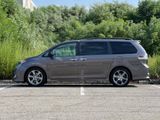 Used 2014 Toyota Sienna SE image 5