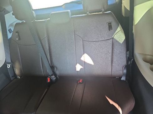 Used 2024 Toyota Sienna Platinum AWD/4WD image 4