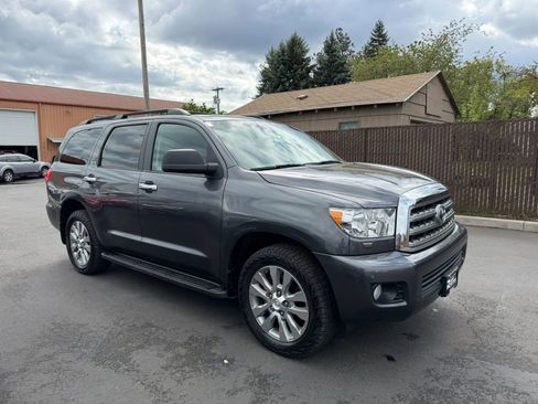 Used 2011 Toyota Sequoia Limited image 3