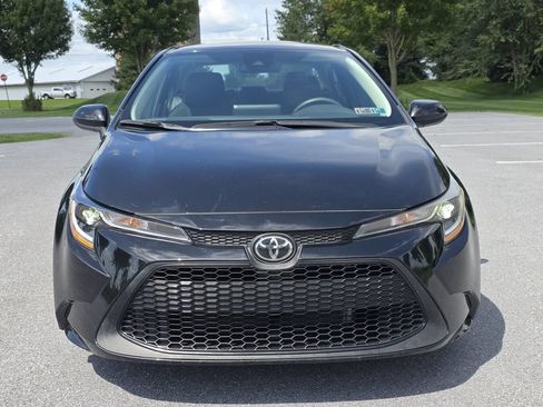 Used 2022 Toyota Corolla LE w/ LE Convenience Package FWD image 2