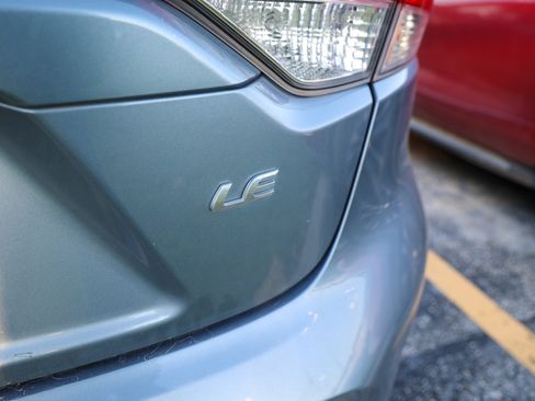 Used 2022 Toyota Corolla LE FWD image 12