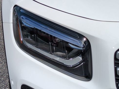 Used 2025 Mercedes-Benz GLB 250 GLB 250 image 10