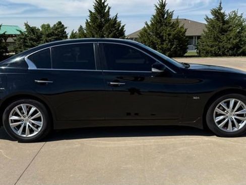 Used 2016 INFINITI Q50 3.0t Premium w/ Driver Assistance Package AWD/4WD image 8