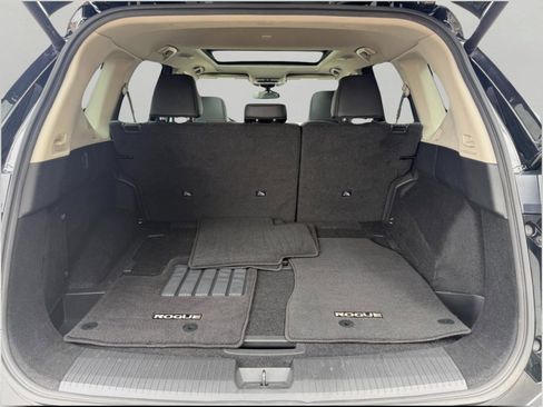 Used 2023 Nissan Rogue SL AWD/4WD image 16