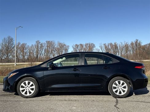 Used 2024 Toyota Corolla LE image 5