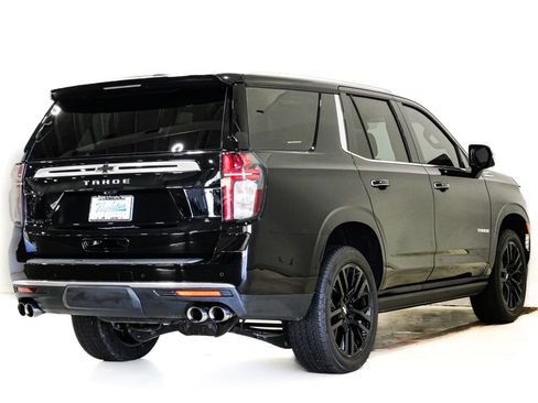 Used 2021 Chevrolet Tahoe High Country w/ Premium Package AWD/4WD image 6