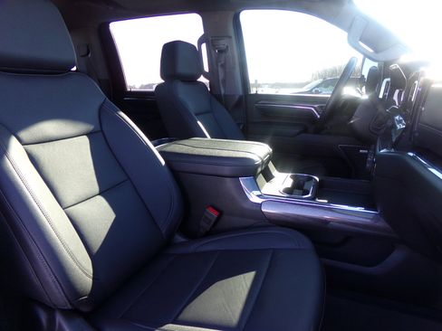 Used 2024 Chevrolet Silverado 3500 LTZ w/ LTZ Premium Package image 39