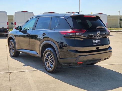 Used 2024 Nissan Rogue S FWD image 6