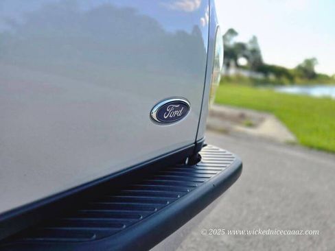 Used 2002 Ford F150 Lightning image 12