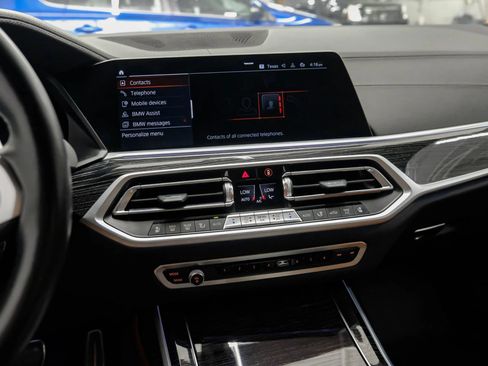 Used 2022 BMW X7 xDrive40i w/ M Sport Package AWD/4WD image 30