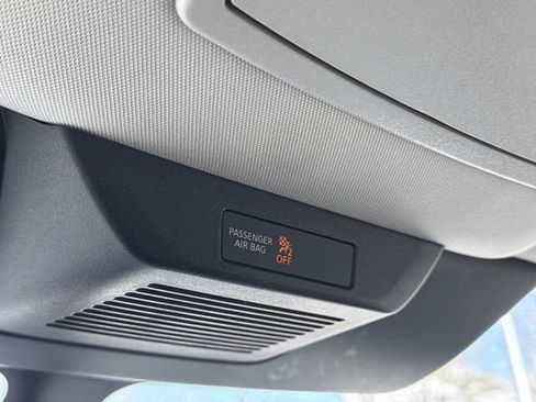 Certified 2025 Nissan Pathfinder SV AWD/4WD image 16