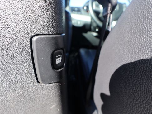 Used 2019 Dodge Grand Caravan GT FWD image 23