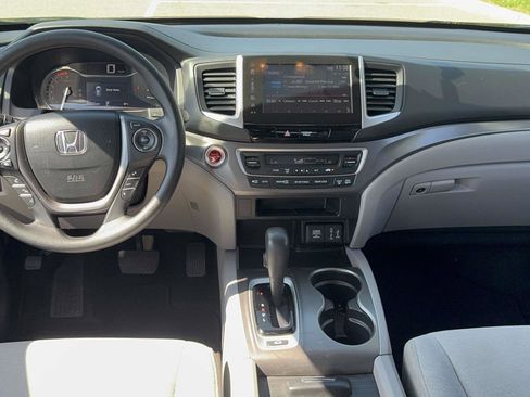 Used 2018 Honda Pilot EX image 11