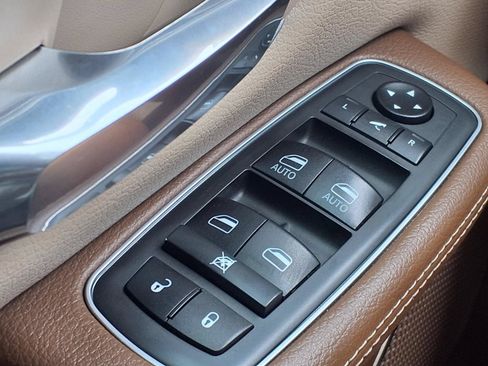 Used 2021 RAM 1500 Laramie RWD image 18