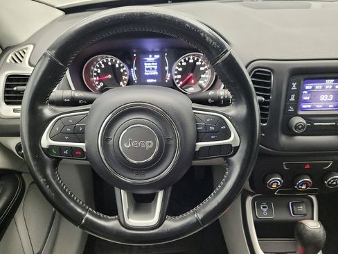 Used 2018 Jeep Compass Latitude image 22