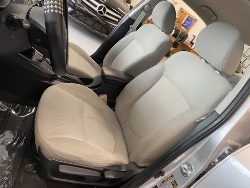 Used 2010 Kia Forte EX FWD image 18