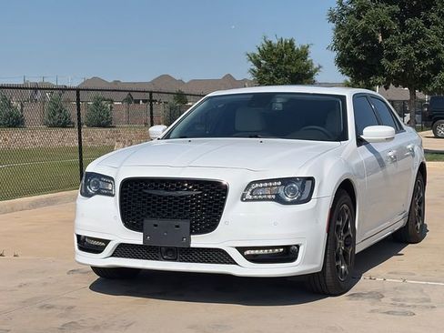 Used 2023 Chrysler 300 Touring L w/ Popular Equipment Group AWD/4WD image 3