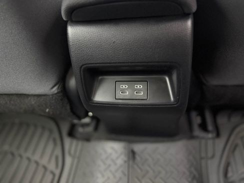 Used 2025 Toyota Corolla LE FWD image 25