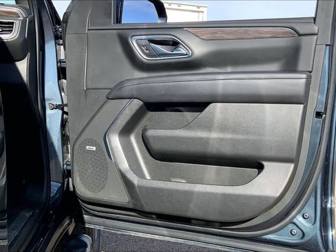 Used 2021 Chevrolet Tahoe Z71 w/ Z71 Signature Package image 22