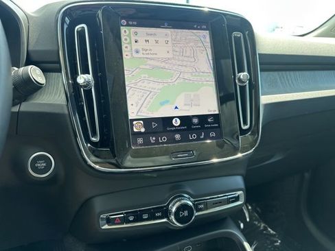 New 2026 Volvo XC40 B5 Plus w/ Protection Package Premier image 20