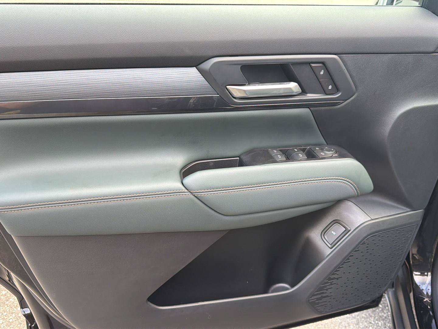 New 2027 GMC Terrain AT4 AWD/4WD image 10