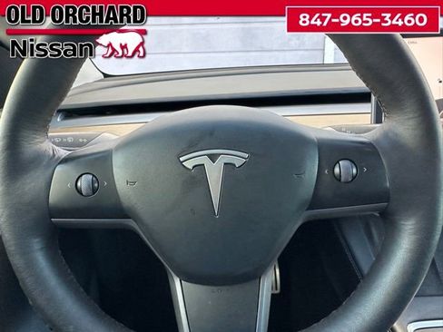 Used 2023 Tesla Model Y Performance image 22