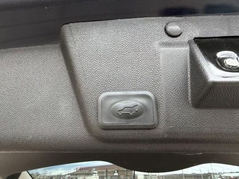 Used 2017 Buick Enclave Leather image 5