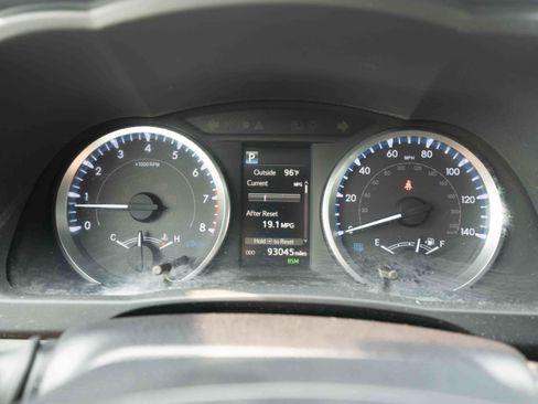 Used 2019 Toyota Highlander Plus AWD/4WD image 16