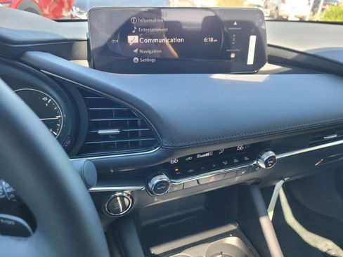 New 2026 MAZDA MAZDA3 Hatchback w/Premium Plus Pkg image 24