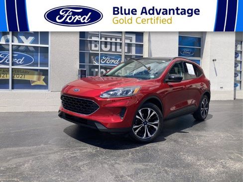 Certified 2022 Ford Escape SE w/ SE Sport Appearance Package AWD/4WD image 1