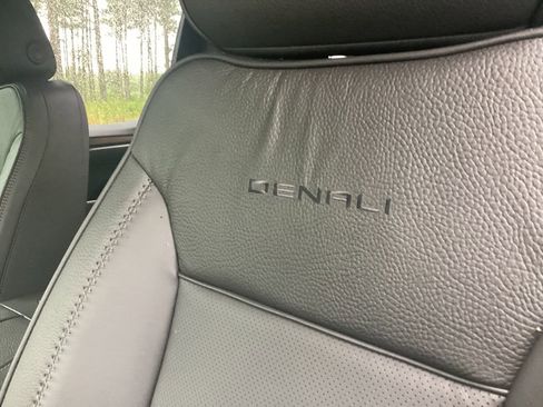 New 2026 GMC Sierra 1500 Denali AWD/4WD image 16
