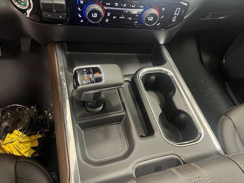 New 2026 Chevrolet Silverado 1500 High Country AWD/4WD image 12
