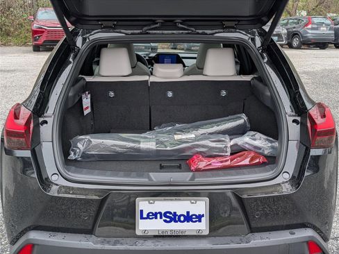 New 2026 Lexus UX 300h FWD image 9