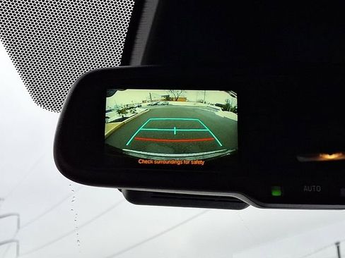 Used 2018 Toyota C-HR XLE image 20