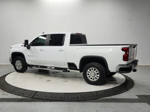 Used 2024 Chevrolet Silverado 2500 LT AWD/4WD image 5