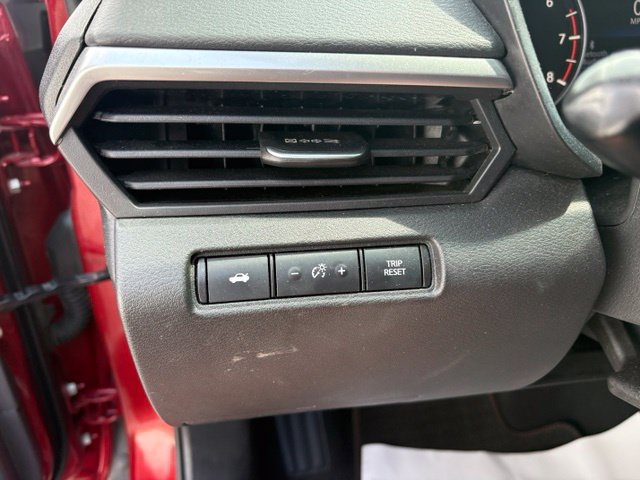 Used 2022 Nissan Altima 2.5 SR AWD/4WD image 22