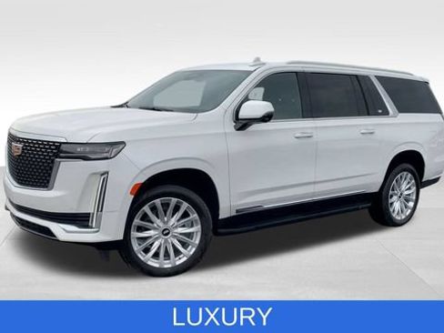 Used 2023 Cadillac Escalade ESV Luxury AWD/4WD image 5