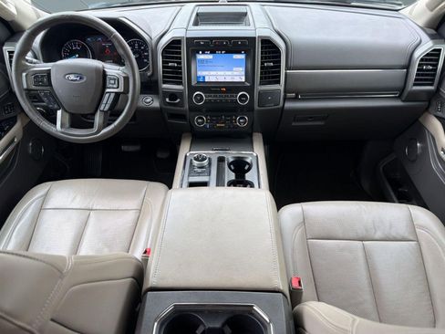 Used 2019 Ford Expedition XLT w/ Equipment Group 202A RWD image 14