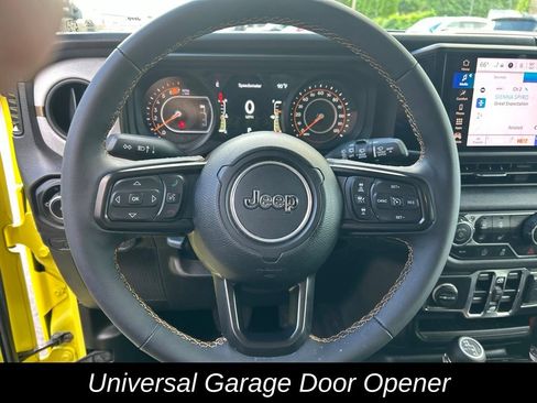 Used 2024 Jeep Wrangler Unlimited Sport AWD/4WD image 19
