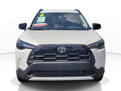 Used 2026 Toyota Corolla Cross LE FWD image 2