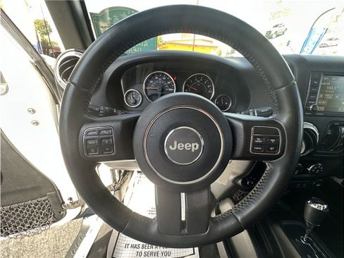 Used 2016 Jeep Wrangler Unlimited Sahara w/ Max Tow Package image 28