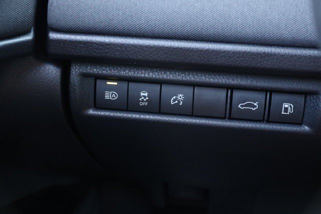 Used 2025 Toyota Camry LE FWD image 21