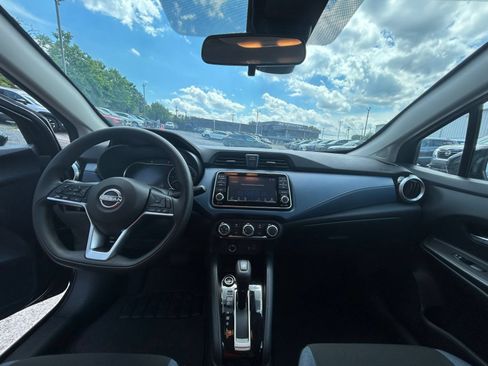 Used 2025 Nissan Versa SV FWD image 28