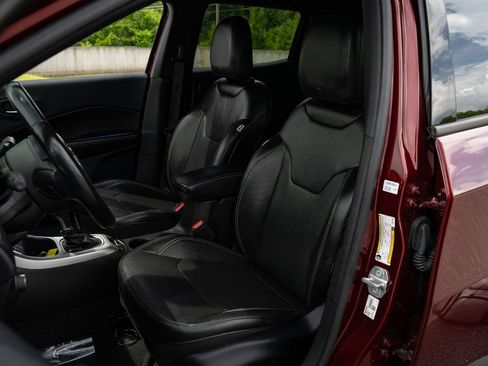 Used 2021 Jeep Compass Latitude w/ Sun and Sound Group FWD image 15