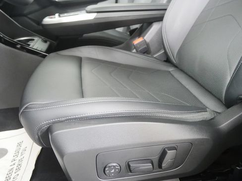 Certified 2026 BMW X1 xDrive28i AWD/4WD image 9