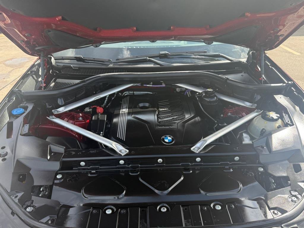 Used 2022 BMW X6 xDrive40i w/ Executive Package AWD/4WD image 12